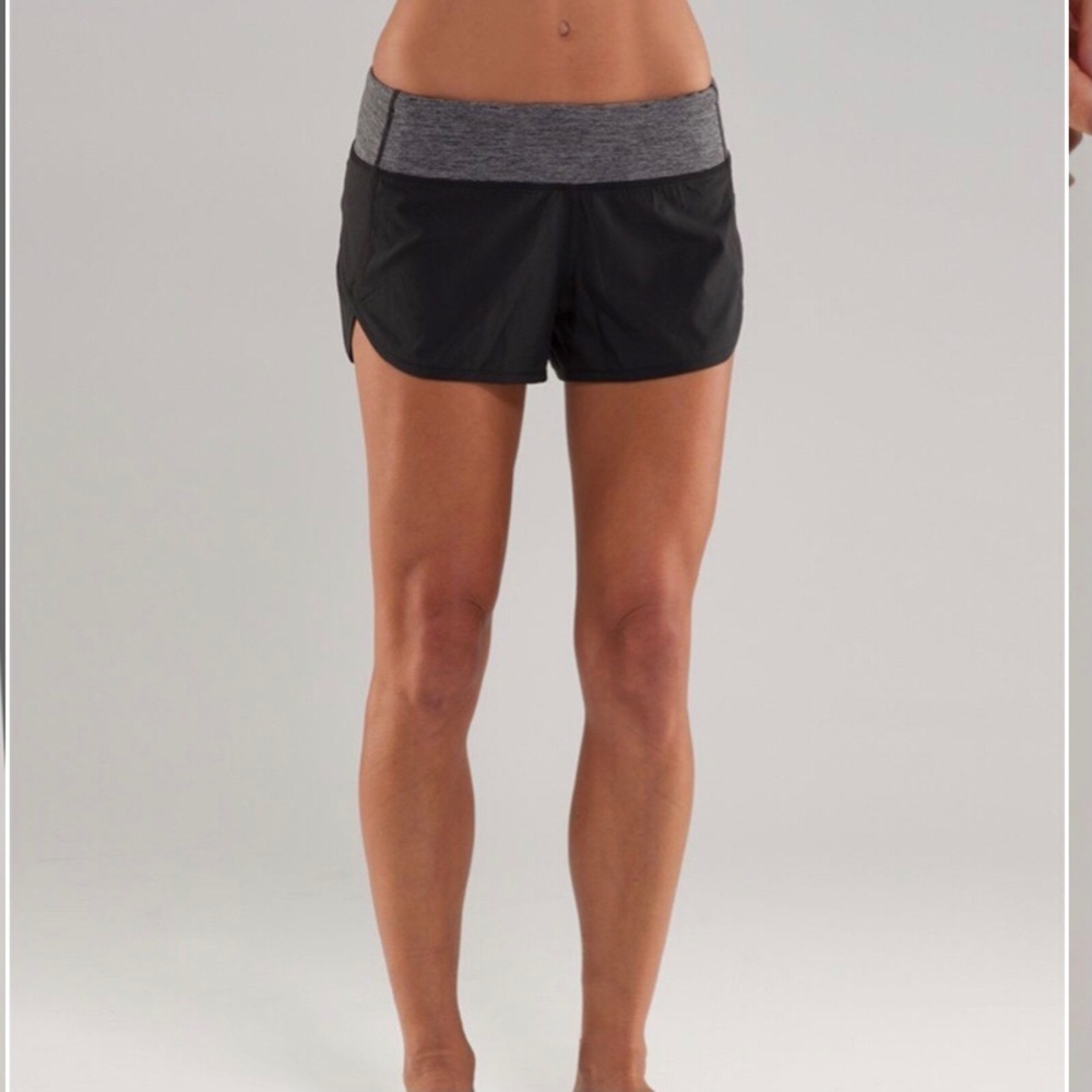 Lululemon Run: Speed Short
Black/ Blue Wee Stripe Size 6 - Picture 3 of 9